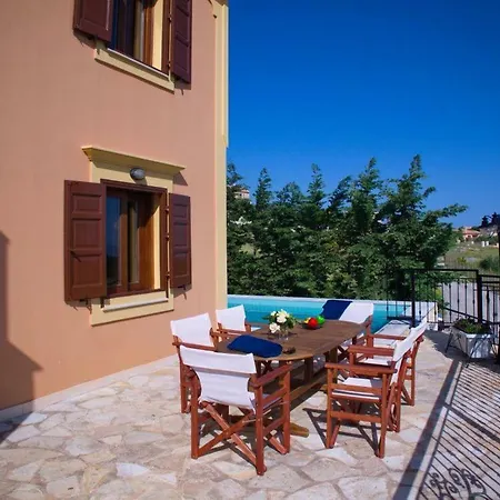 Вилла Sleeps 5 Katsarata