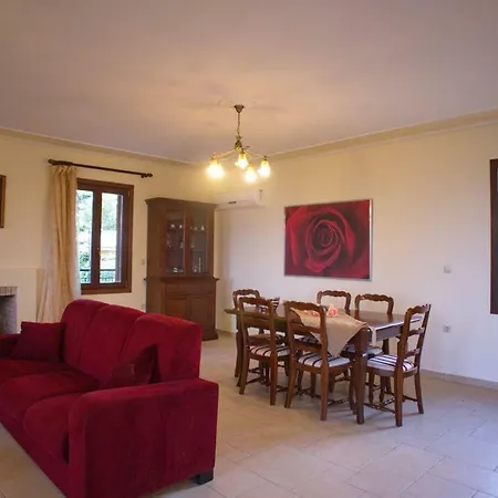 Sleeps 5 Vila Katsaráta